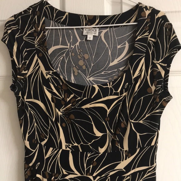 Pretty Black / Brown / Tan Pattern Flowy Cleo Mini / Cocktail Dress; Size 2P - Picture 3 of 13